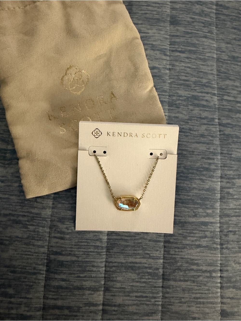 Kendra Scott EliseNecklace with Dichroic Glass Pendant